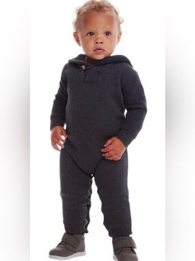 NWT size 6-9 month Andy & Evan Charcoal Gray Hooded sweater Knit One-Piece